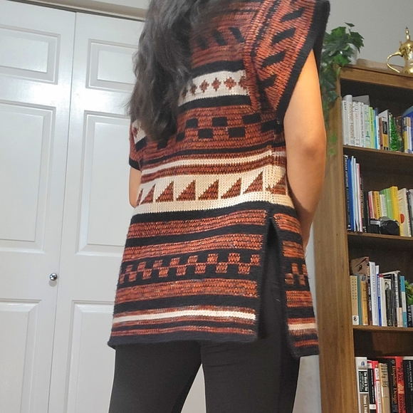Colorful Geometric Sweater Vest - Picture 6 of 8